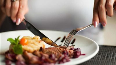 احذروا.. هذه الأطعمة مرتبطة بزيادة الوزن مدى الحياة