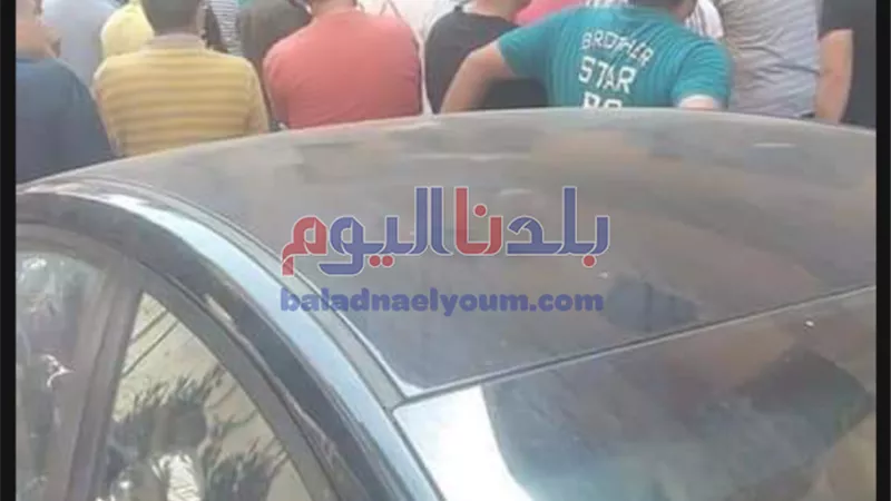 زحام شديد أمام مكتب صحة أول المحلة .. ومسئول يرد (صور)