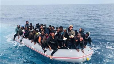 مصرع 34 مهاجرا بعد غرق زورقهم قبالة موريتانيا