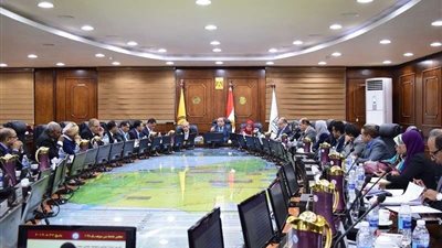 جامعة بني سويف تتكفل بسداد 20% من مصروفات الطلاب والطالبات