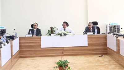 وزير التعليم العالي يترأس اجتماع لجنة المشروعات القومية