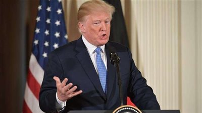عاجل.. البيت الأبيض ينشر مضمون الاتصال الهاتفي بين ترامب وزيلينسكي