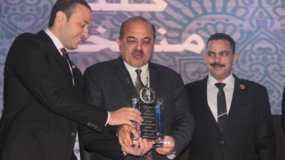 هشام حطب: تكريم الرئيس السيسي لنا اليوم أبلغ رد على المشككين بنا ولا ننظر إلى الوراء