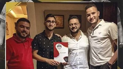 فاركو يعلن التعاقد مع المهاجم الجزائرى رزقى حمرون