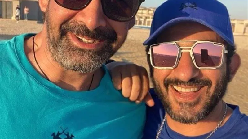أحمد حلمي يمازح كريم عبدالعزيز على طريقته الخاصة