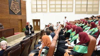 طلاب جامعة القاهرة ينظمون زيارة للكلية البحرية