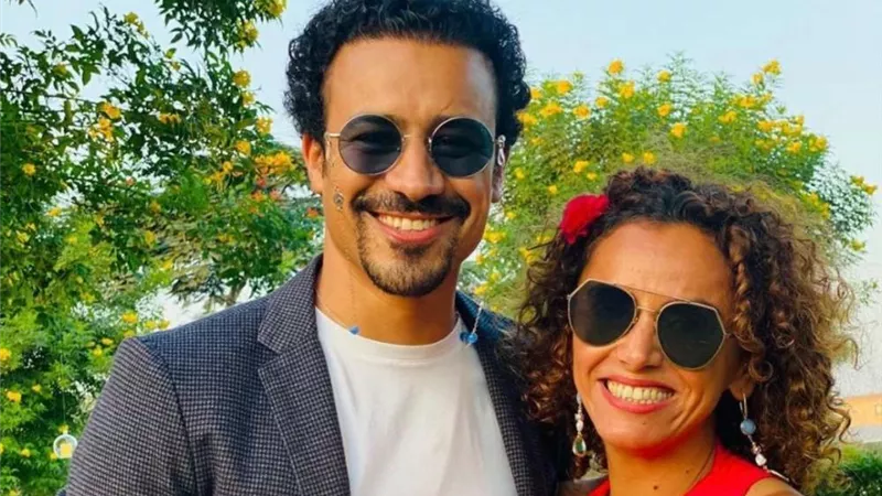 أحمد داود يحتفل بعيد ميلاد زوجته علا رشدي