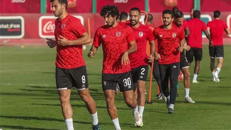 الأهلي يستعيد نجمه قبل مواجهة المصري في الدوري