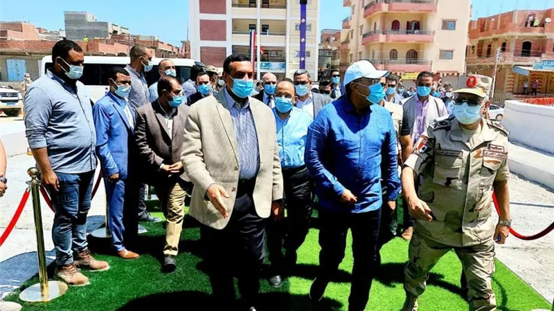بطول 55 كم.. رئيس الوزراء ووزير التنمية المحلية ومحافظ البحيرة يتفقدون استكمال محور المحمودية