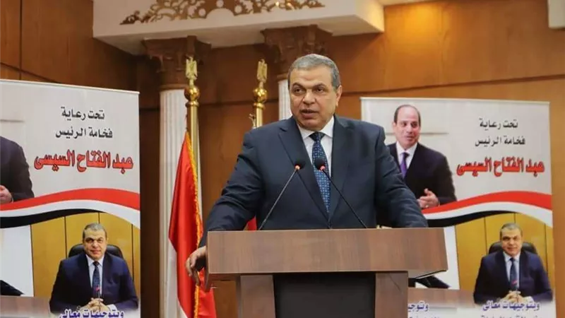 سعفان ومحافظ بورسعيد يشهدان ختام مبادرة السلامة والصحة المهنية
