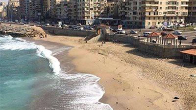 ما حكم الصلاة على الشواطئ؟.. الإفتاء تجيب