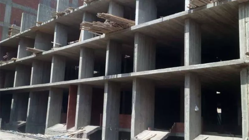 محافظ الدقهلية: عدم السماح باستئناف أعمال البناء بالمنصورة إلا بعد العرض على اللجان المختصة