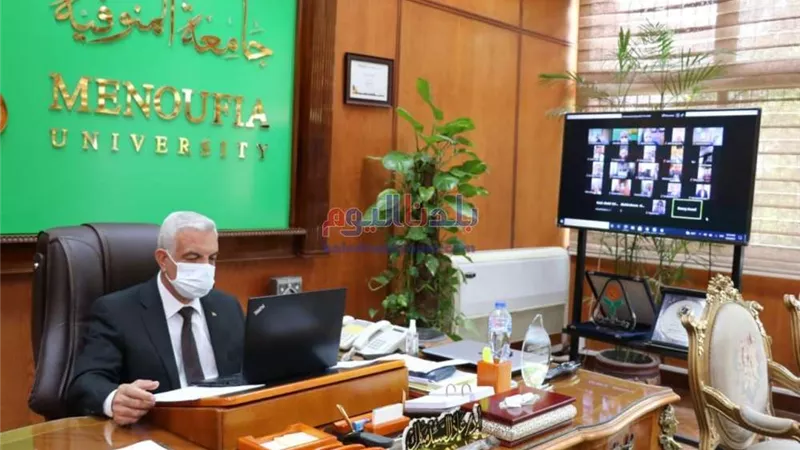 رئيس جامعة المنوفية يعقد اجتماعه الشهري مع النواب وعمداء الكليات