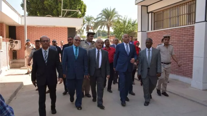 رئيس جامعة أسيوط يفتتح عنابر صحية مكيفة لعلاج المسجونين بمستشفيات الجامعة