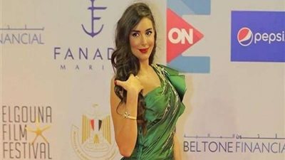 بإطلالة جذابة.. ياسمين صبري تخطف قلوب جمهورها