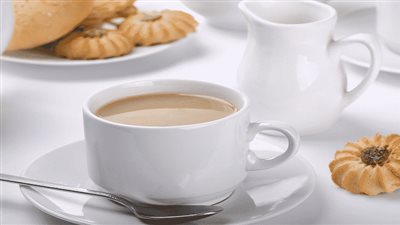 تعرف على أضرار تناول الشاي باللبن