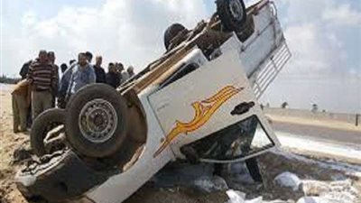 عرقلة حركة المرور أعلى الطريق الدائري بسبب انقلاب سيارة نصف نقل