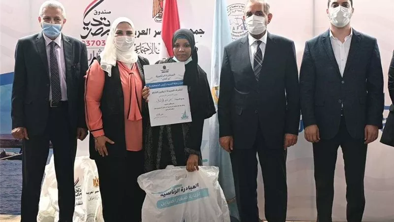 بالصور | وزيرة التضامن تعلن توفير أطراف صناعية وأجهزة تعويضية لفتيات حادث الأسمرات
