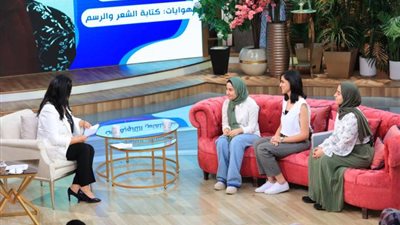 شاهد.. زوج يتغزل فى زوجته على الهواء بعد نجاحها بملحق فى الثانوية العامة