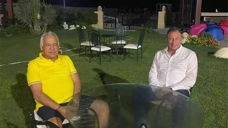 بصورة تجمعهم.. فرج عامر يوجه رسالة لمحمود الخطيب