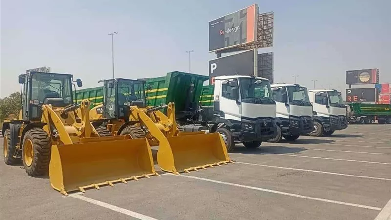 بالصور.. وزير التنمية المحلية يعلن تسليم معدات المحطتين الوسيطتين بديرب نجم والإبراهيمية بالشرقية