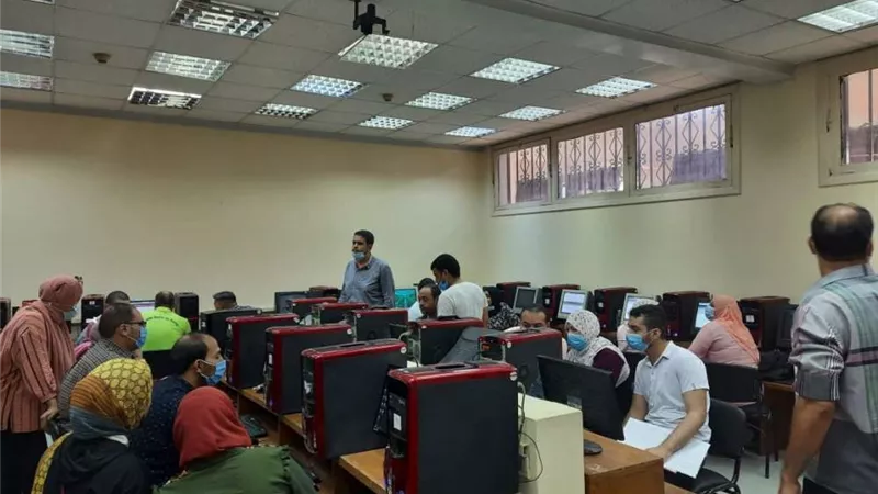 5545 طالب توافدوا على  معامل التنسيق الالكتروني بجامعة عين شمس خلال المرحلة الأولى