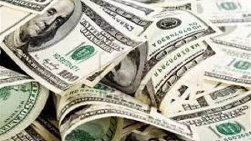 في عامين.. الدولار الأمريكي يتراجع عن أعلى مستوياته