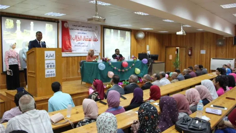 جامعة أسيوط تدعو طلابها للتحلي بالإنتماء الوطني والوعي الفكري