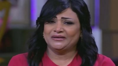 التفاصيل الكاملة لخلافات بدرية طلبة مع شقيقها