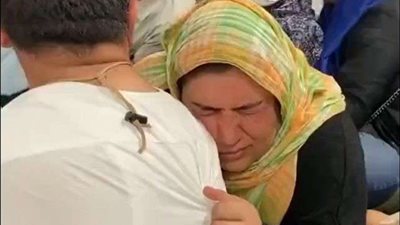 بالفيديو..  لحظات مرعبة من داخل الطائرة العسكرية الأمريكية أثناء إجلاء الأفغان من مطار كابل