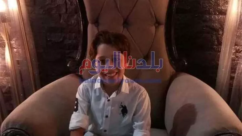بالفيديو.. خطف طفل وسحل أمه أمام أحد المحلات في المحلة