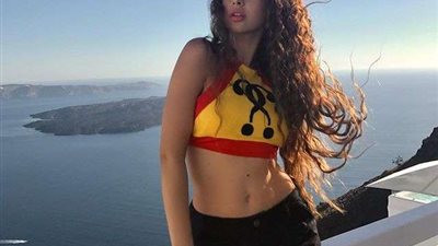 ميريام فارس تشعل أجواء الصيف بصور مثيرة من عطلتها الصيفية