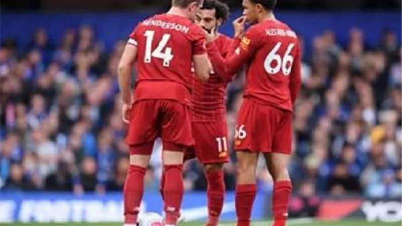 ليفربول ينهي الشوط الأول بالتقدم على ليستر سيتي  بهدف لماني