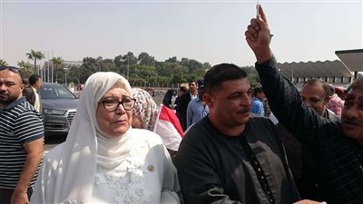 بالصور.. ياسمين الخيام تزور النصب التذكاري في ذكرى حرب أكتوبر
