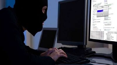 خبير قانوني يطالب بحبس من يقوم بعمل 