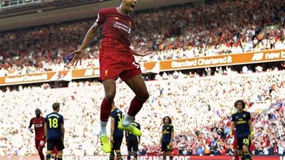 مدافع جديد لليفربول يتوج بأفضل لاعب في الشهر بالدوري الإنجليزي
