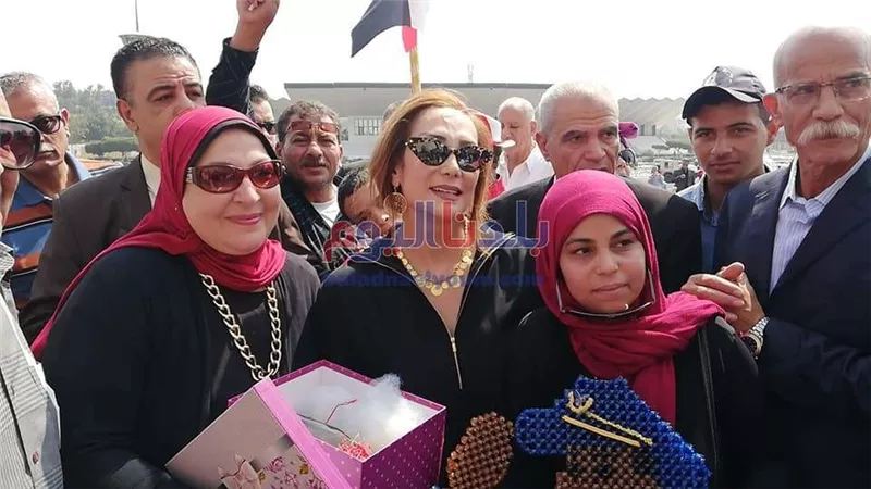 بالصور.. ابنة وشقيقة الرئيس السادات يزوران النصب التذكاري بمدينة نصر