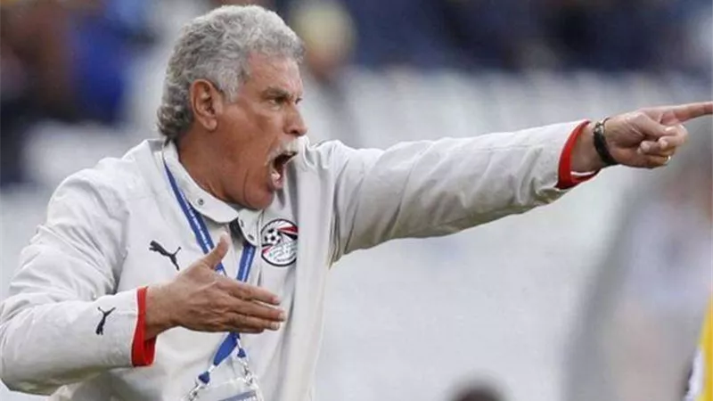 مفاجأة.. مسئول بالجبلاية أبلغ حسن شحاتة بتدريب المنتخب