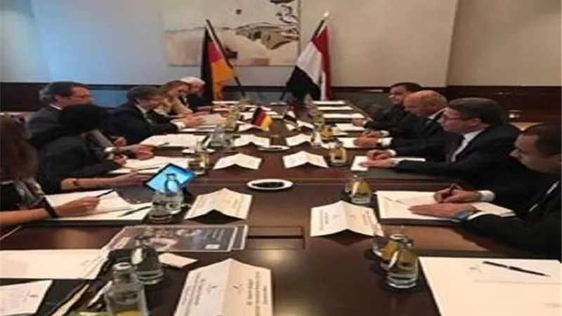 وزير النقل يستعرض مع نظيره الألماني مشروعات قطاع السكك الحديد والموانئ