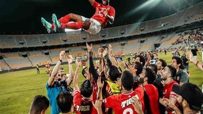 الأهلي يدعو لاسارتي وجميع اللاعبين المعارين والراحلين لحضور حفل التتويج بالدوري