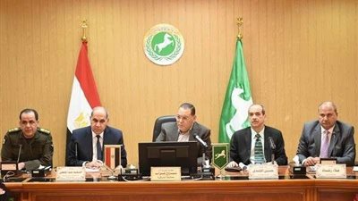 محافظ الشرقية يُكرم الحاصلين على أوائل الدورات التدريبية بسقارة