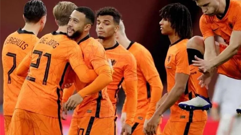6 - 1 ..   هولندا تكتسح تركيا بتصفيات كأس العالم 2022