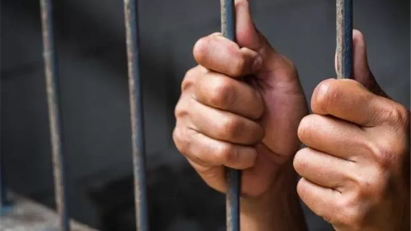 ضبط مسجل خطر انتحل صفة موظف بالدولة في السلام