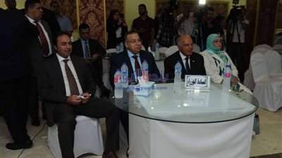 توافد المشاركين لحضور مؤتمر اتحاد المعلمين العرب برعاية خلف الزناتي