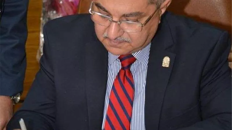 رئيس جامعة أسيوط يعيّن وكيلين للهندسة ومعهد جنوب مصر للأورام