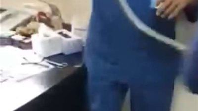 خاص| ننشر صور سكرتير مستشفى النزهة المتعدي على  ممرض واقعة السجود للكلب
