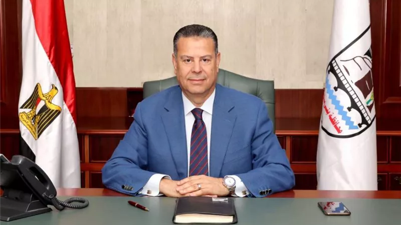 محافظ بني سويف يقرر تعيين 18 من أسر شهداء ومصابي العمليات الحربية