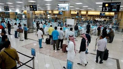 للعمالة المصرية.. شروط السفر إلى السعودية عبر دولة ثالثة