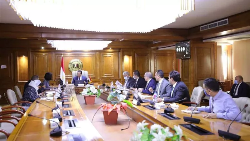 وزير التعليم العالي يستقبل المدير الإقليمي للتنمية البشرية بالبنك الدولي