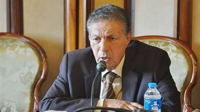 برلماني ينهي مشكلة مرضى التأمين الصحي في الصف بالجيزة